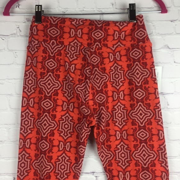 RARE soft Valentines LuLaRoe Legging One Size fits 2-10 Red Art deco cherubs - Picture 4 of 8